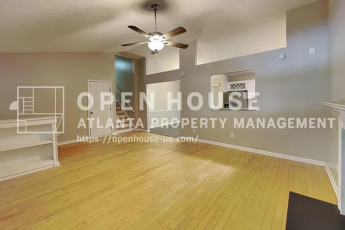 628 Bluff Dr — Photo 3