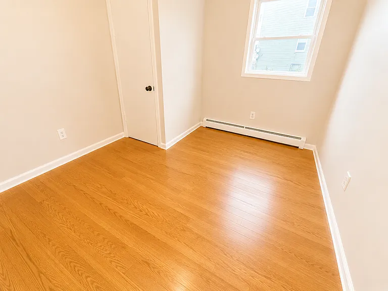 378 S 12th St #1 — Photo 11