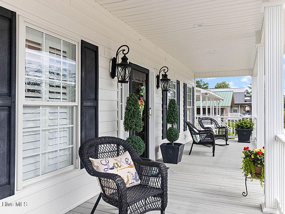 4th image of 266 Turtle Cove Drive