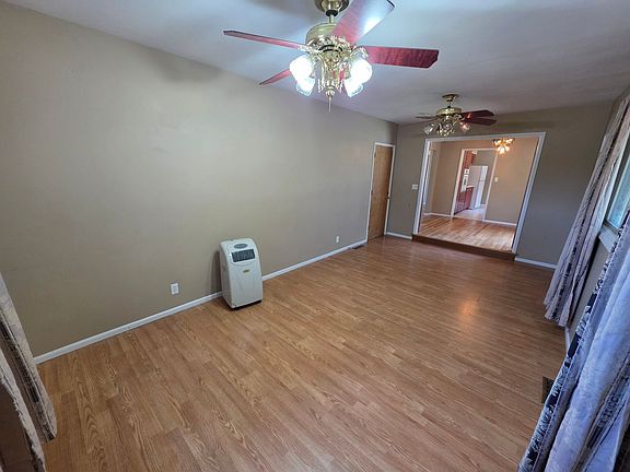 5th image of 3718 E 15th Ave