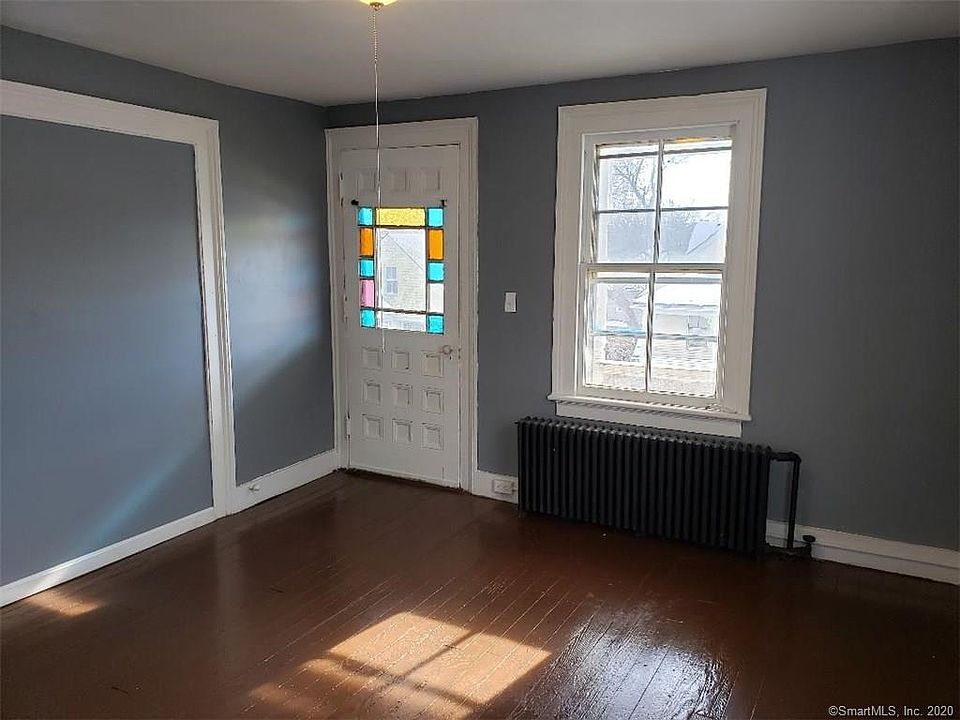 2nd image of 56 James St #2