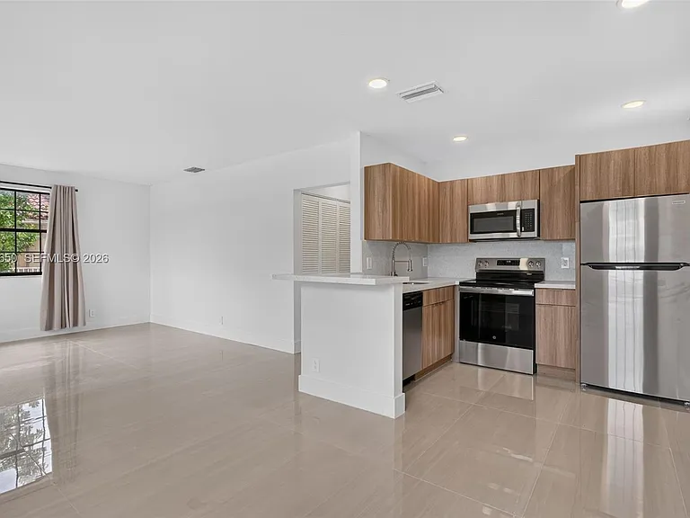 2830 Coral Springs Dr #2830 — Photo 3