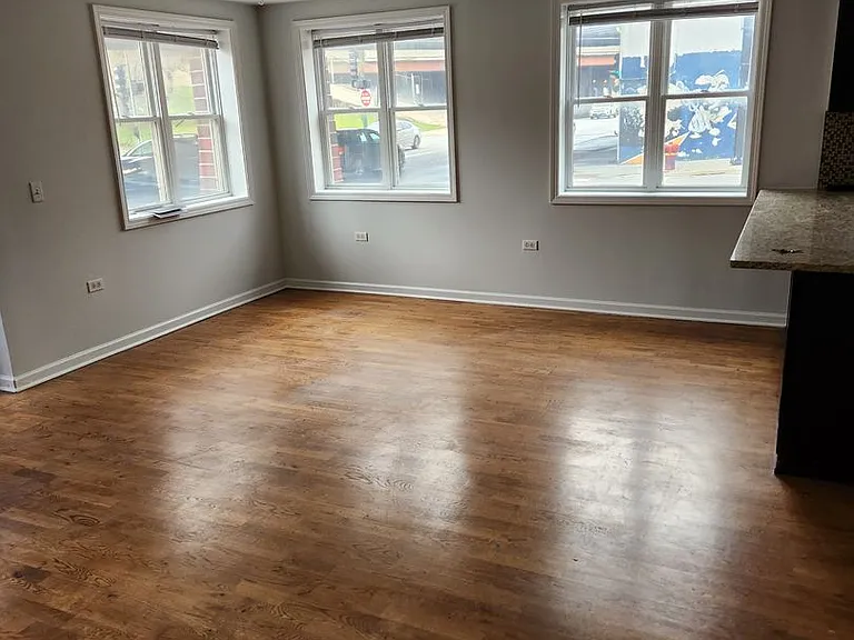 2602-22 W Diversey Ave — Photo 3