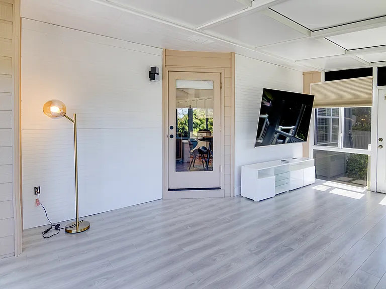 5529 NE Voyage Ave — Photo 20