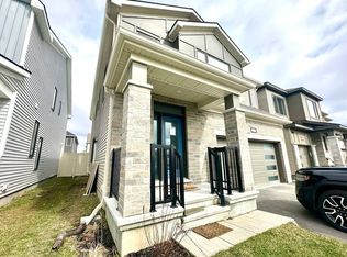 329 Crossway Ter #B, Ottawa, ON K2S2Z3