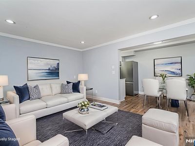 83 68th St APT 3, Guttenberg, NJ, 07093