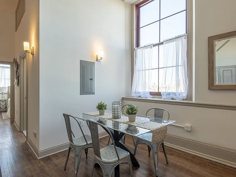 1619 Dining Room 1