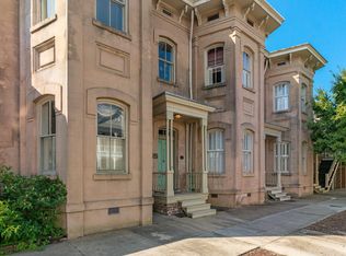511 E Broughton St, Savannah, GA 31401