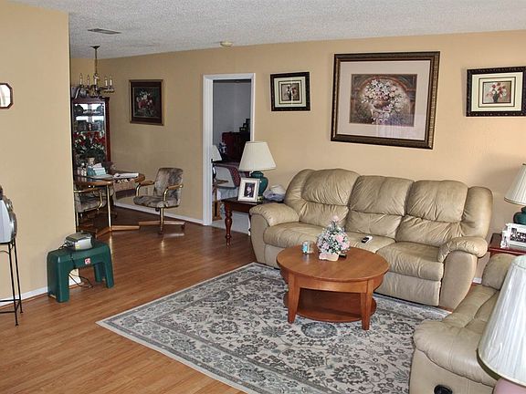 5th image of 134 Glenhill Dr