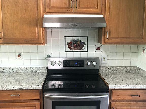 3rd image of 1413 Ernest St