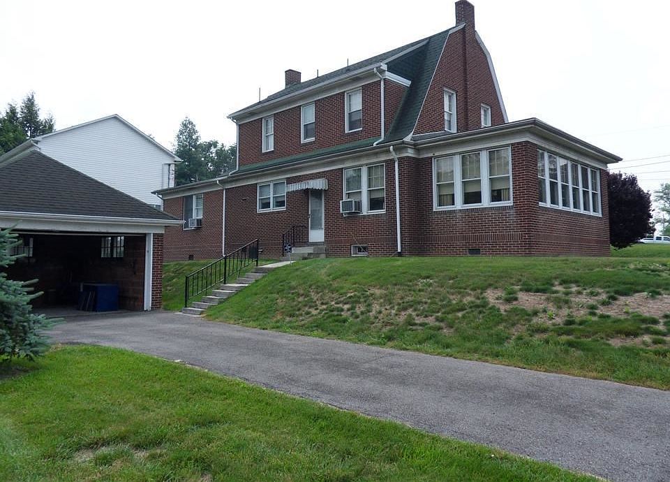 2nd image of 436 Rebecca St