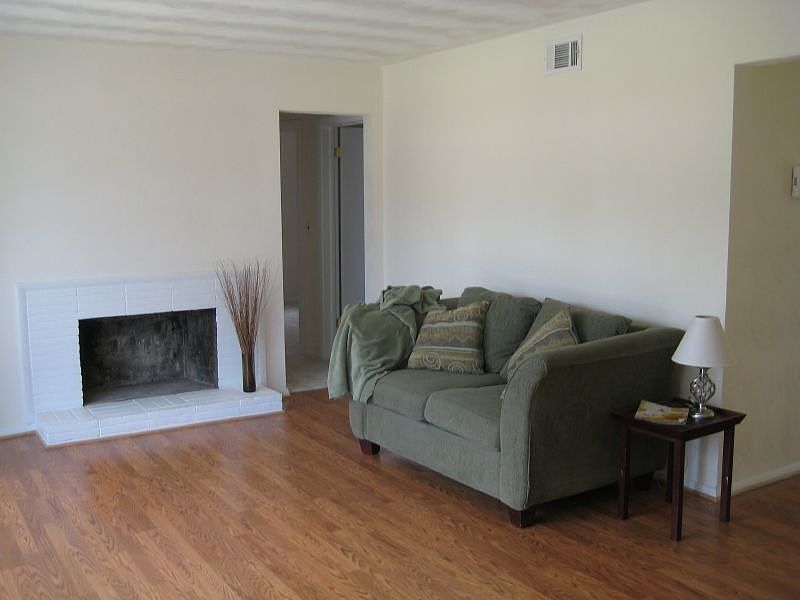 2nd image of 2133 Mervis St
