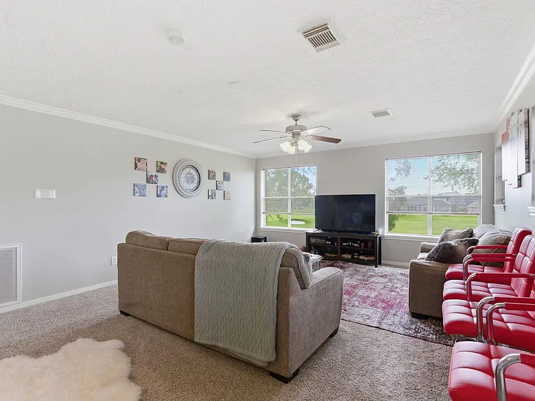 108 Somerton Dr — Photo 22