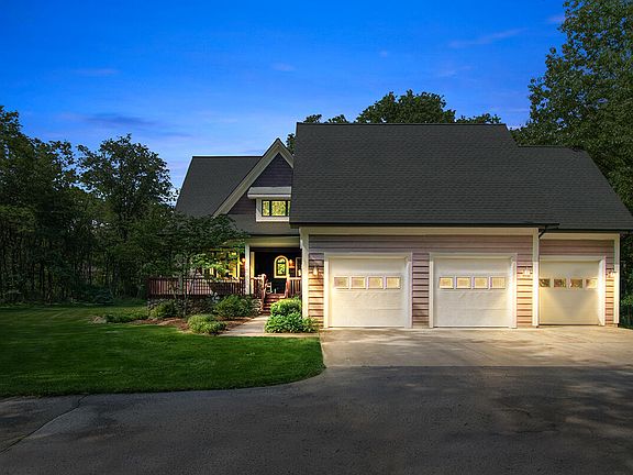 3rd image of 177 River Pine Dr