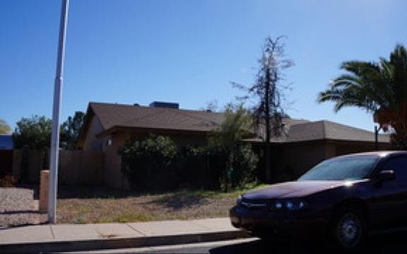2nd image of 1711 N Fraser Dr