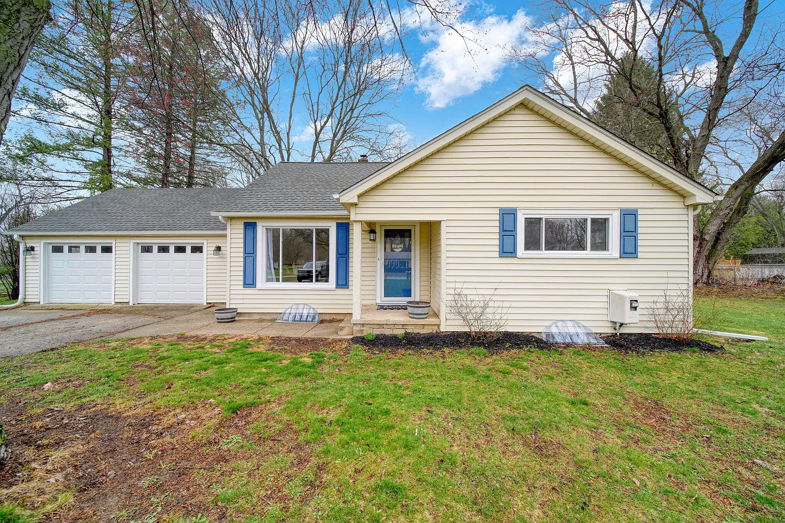 3032 Hendee Rd photo 1