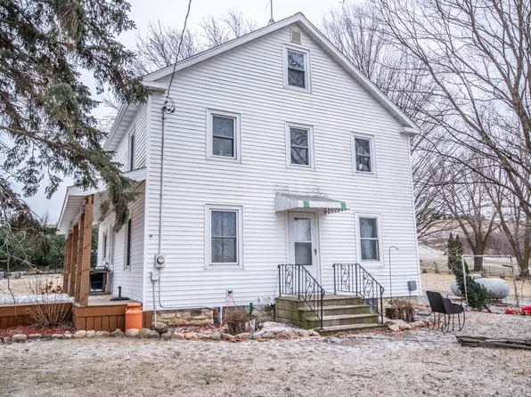 N5673 County Road W, Mount Calvary, WI 53057