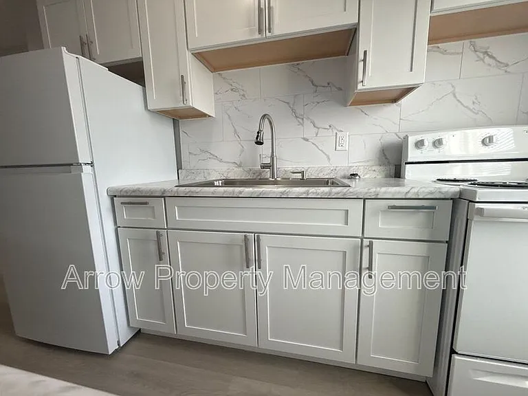 723 Ella St #C3 — Photo 6