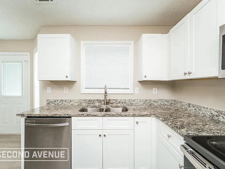 3673 Walnut Creek Way — Photo 7
