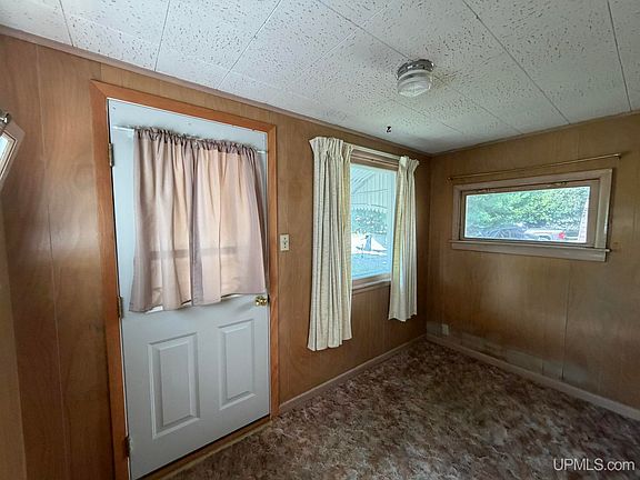 2nd image of 608 E Sagola Ave
