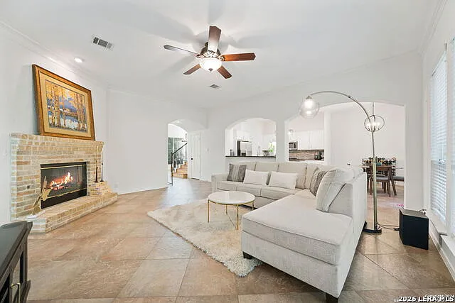 614 Cypress Trl — Photo 5