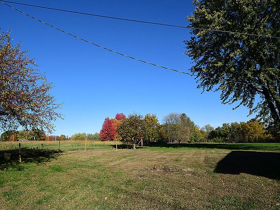 3rd image of 56325 221st St
