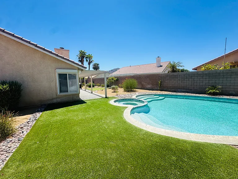 78780 Birchcrest Cir — Photo 32