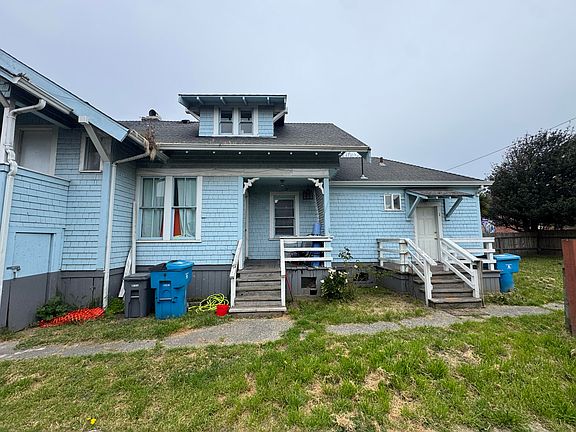 3rd image of 813 Summer St