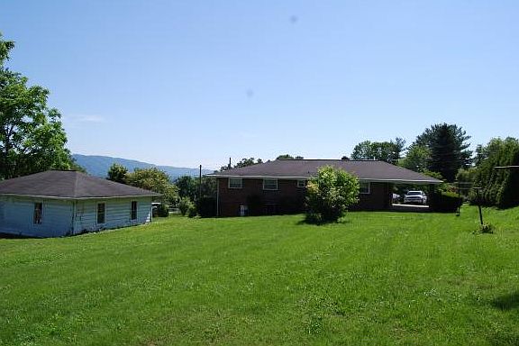 5th image of 328 Hunt Ave