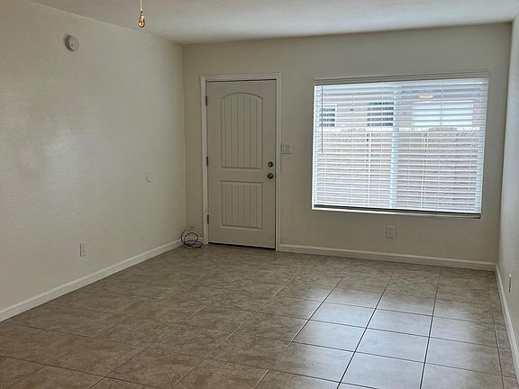 5th image of 925 W Peoria Ave APT 11