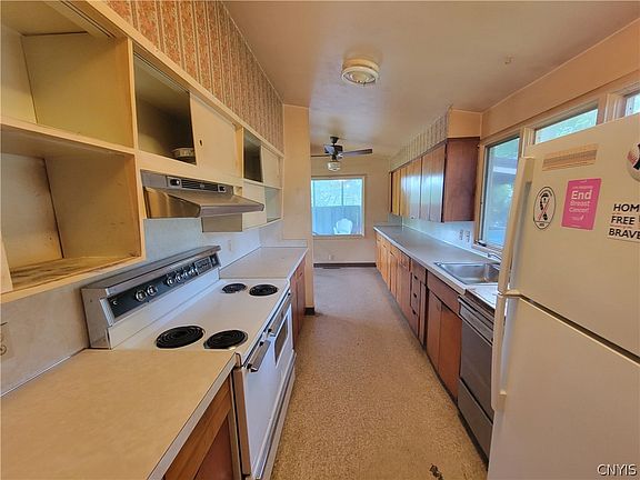 5th image of 7670 River Rd