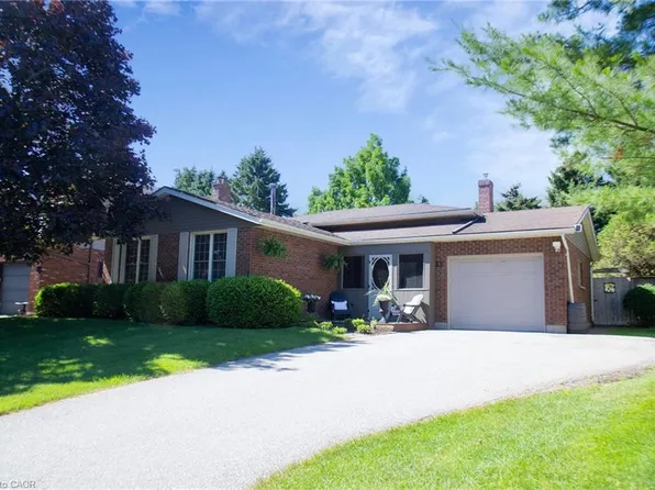 33 Mergl Dr, Norfolk County, ON N0A 1N4