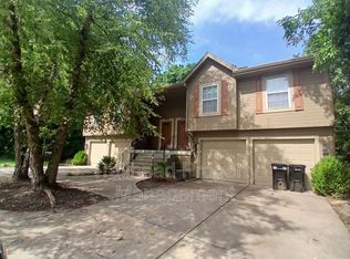 7108 N Church Rd, Pleasant Valley, MO 64068