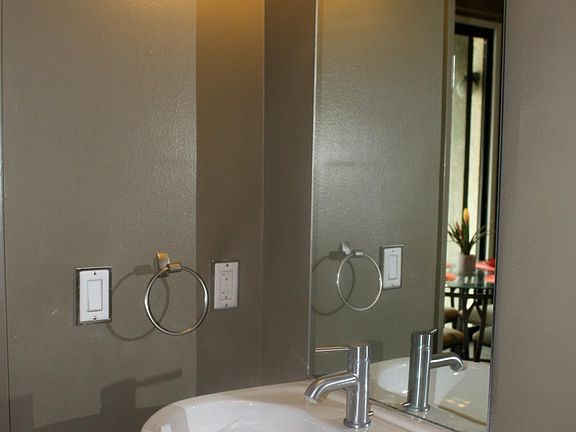 2nd image of 747 E California Blvd APT 6