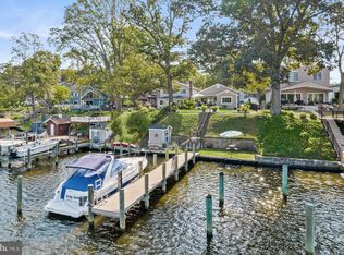 302 Riverside Dr, Pasadena, MD 21122