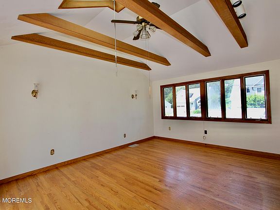 4th image of 226 Highland Avenue