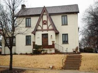 1201 Boland Pl, Saint Louis, MO 63117