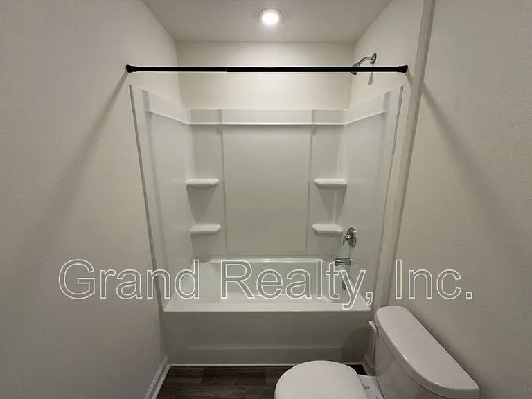 4316 Jitterbug St — Photo 16