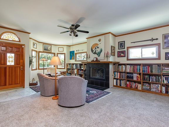 4th image of 10525 Penrose St
