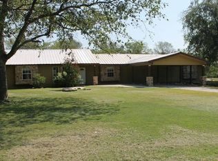 101 Camino Del Rosas, Waco, TX 76712