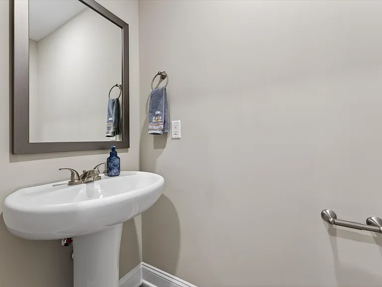 2361 Bridgeport Way — Photo 27
