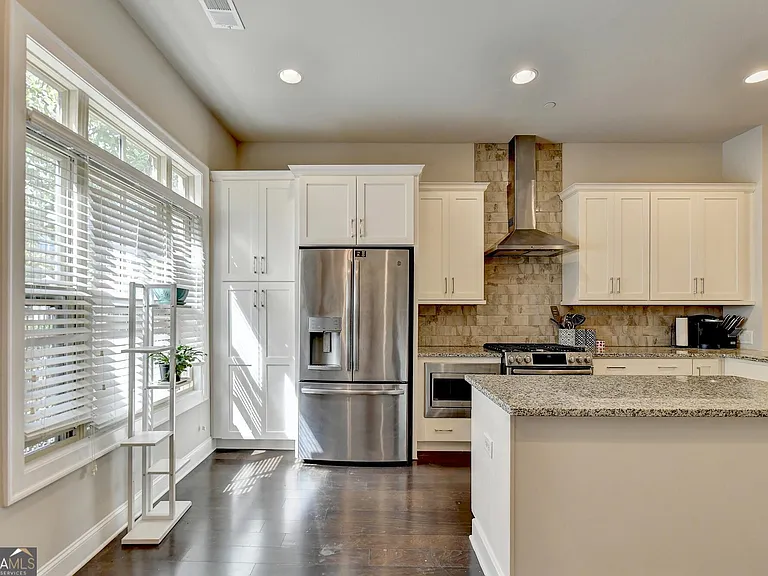 4245 Deming Cir — Photo 9