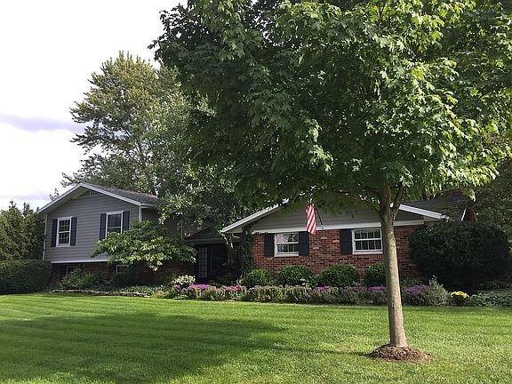 5th image of 7900 Brainard Woods Dr