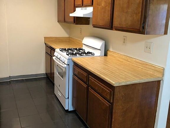 4th image of 724 S Chapel Ave APT 10