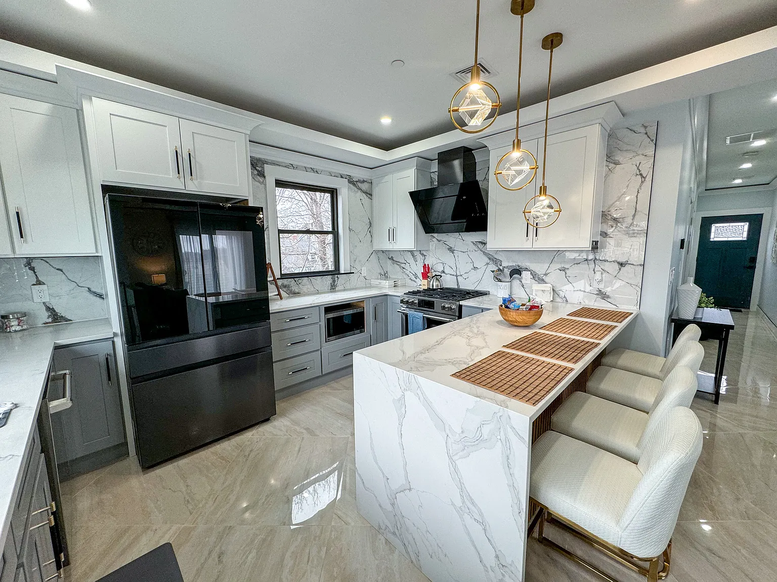 3 bed, 1300 sqft, $7,200 — Photo 4