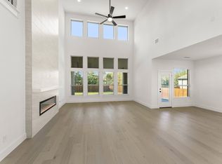 721 S Hidden Lakes Dr, Desoto, TX 75115