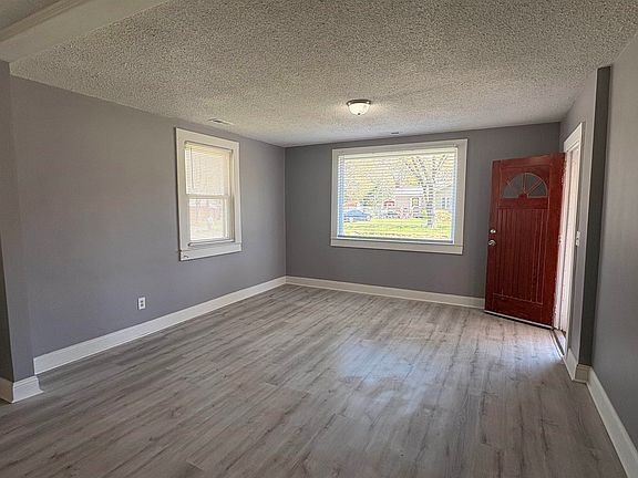 4th image of 1141 Martin Rd