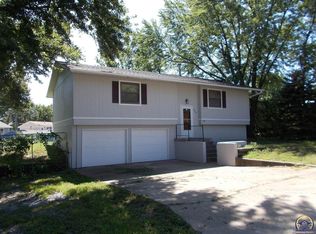 620 N 4th St, Carbondale, KS 66414