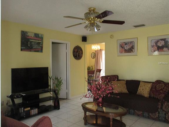 4th image of 1115 Papaya Dr