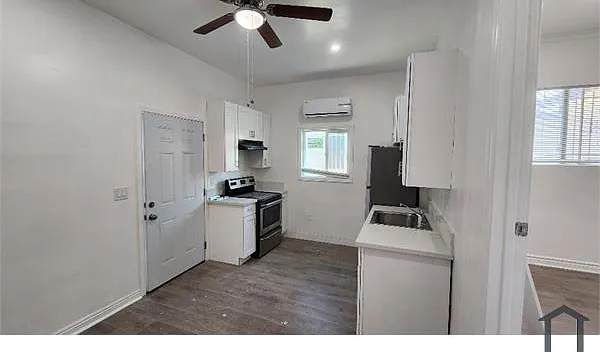 1 bed, 450 sqft, $1,800 — Photo 2